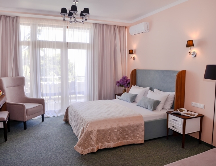 Джуниор сюит 2-местный 1-комнатный с балконом вид на море корп.3 - Санаторий «Айвазовское» Алушта