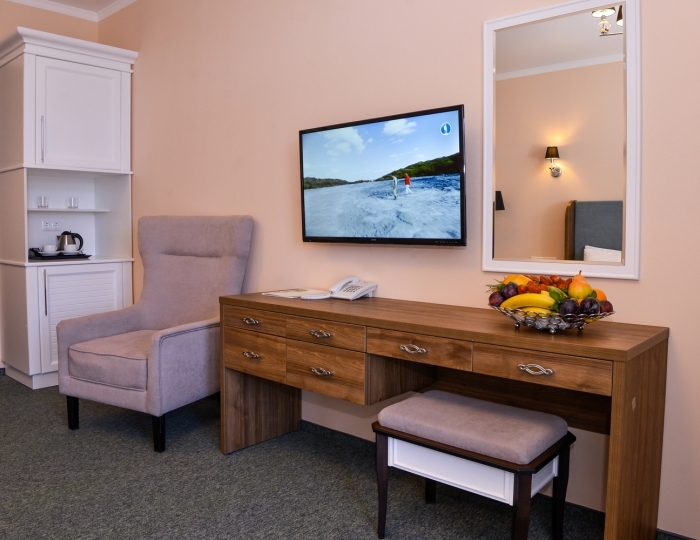 Джуниор сюит 2-местный 1-комнатный с балконом вид на море корп.3 - Санаторий «Айвазовское» Алушта