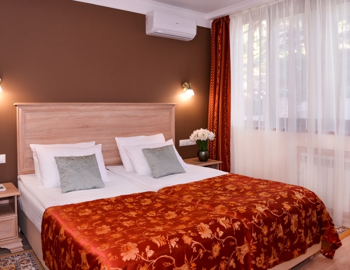 Люкс 2-местный 2-комнатный без балкона вид на парк корп.1 - Санаторий «Айвазовское» Алушта