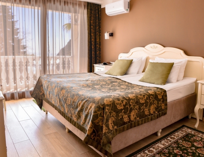 Люкс 2-местный 2-комнатный с балконом вид на море корп.1 - Санаторий «Айвазовское» Алушта