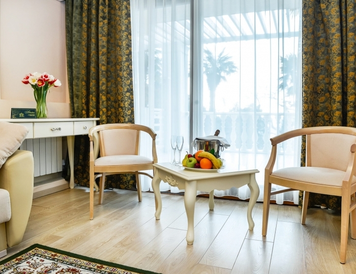 Люкс 2-местный 2-комнатный с террасой вид на море корп.1 - Санаторий «Айвазовское» Алушта